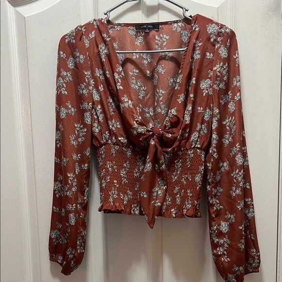 Love Tree Floral Rust Womens Small Blouse with Tie Front - Picture 2 of 7